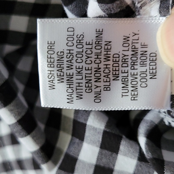 Croft & Barrow Black and White Checkered Button Down Shirt - Picture 7 of 7